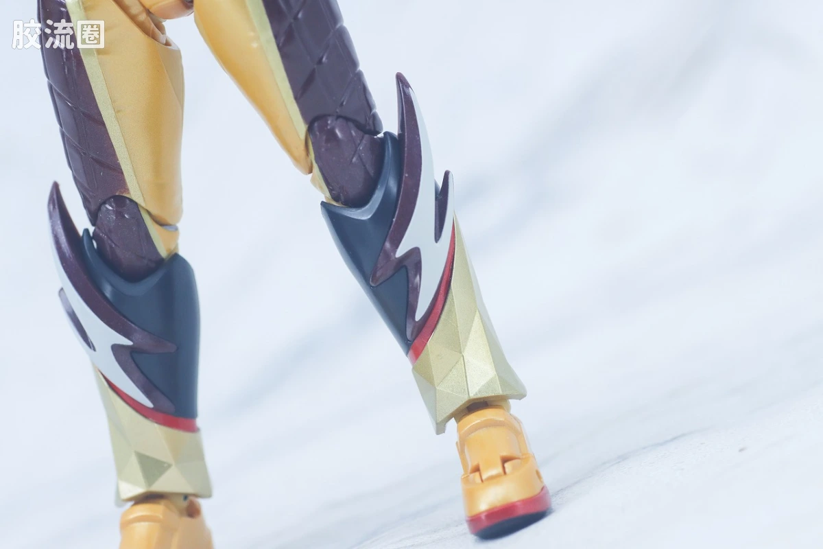 SHF 假面骑士限定版 假面骑士Valen/瓦伦 冰沙特装＆“松脆”效果配件套装 - 图片